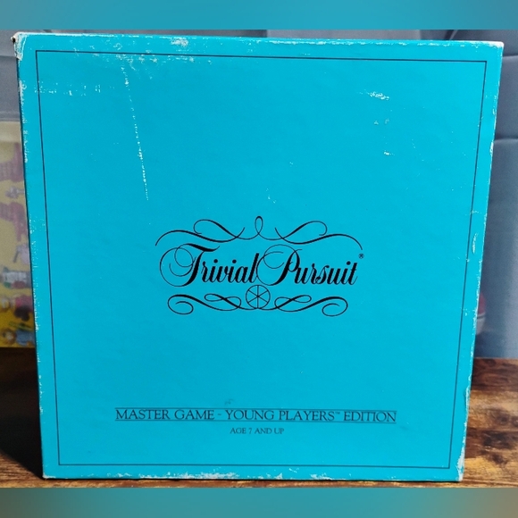 Parker Brothers Other - Trivial Pursuit Blue Master Game Young Players Edition